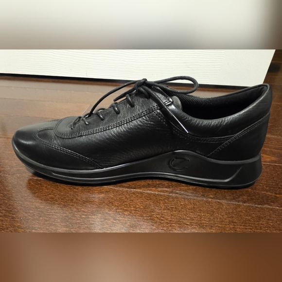 Ecco Sneakers - Picture 6 of 8